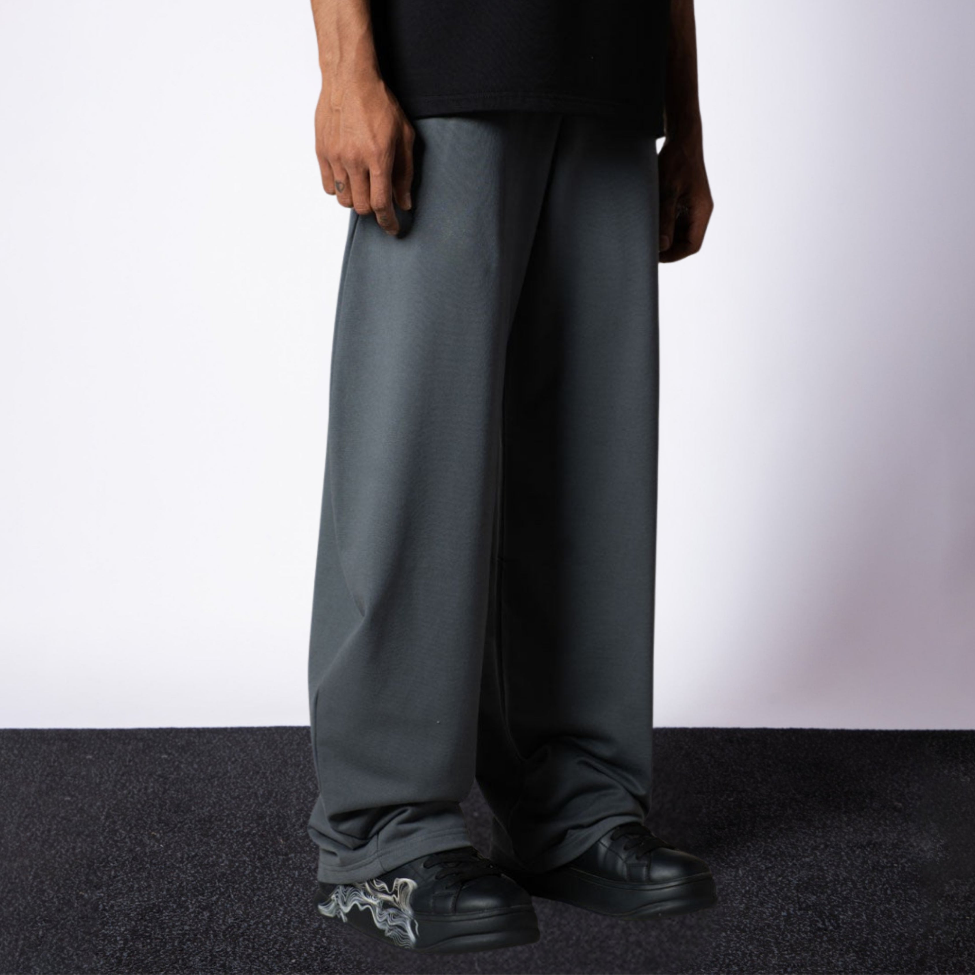 BLACK SWEATPANT